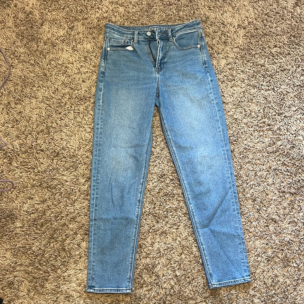 American Eagle Mom Jeans Size 2